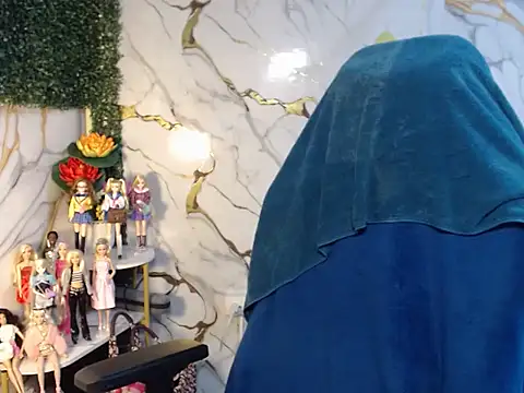 Snapshot of imadriana12 chatting on December 2, 5:42 am imadriana12 online show from December 2, 5:42 am