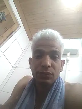 Gzinho69ik online show from December 18, 6:23 pm