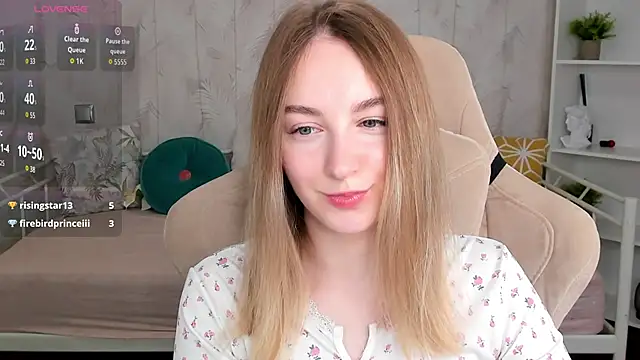 Shy Polly online show from March 20, 12:11 am