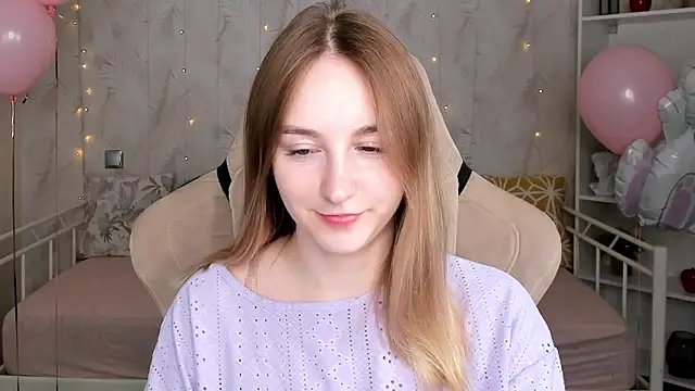 Shy Polly online show from April 7, 12:12 am