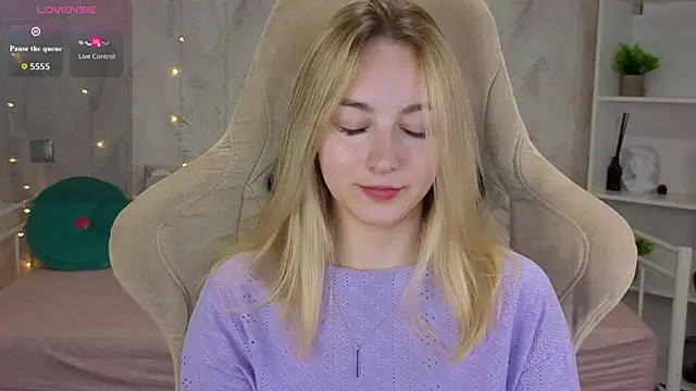 Shy Polly online show from July 19, 12:08 am