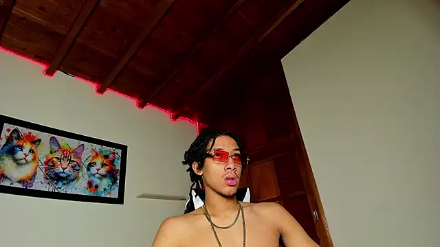 Snapshot of smith_66jr chatting on February 2, 10:31 pm smith 66jr online show from February 2, 10:31 pm