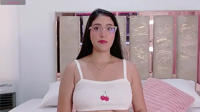 Isa londonn21 online show from December 4, 9:14 pm