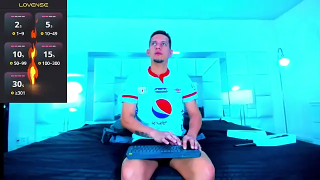 Sebastian Smith   online show from November 30, 11:22 am