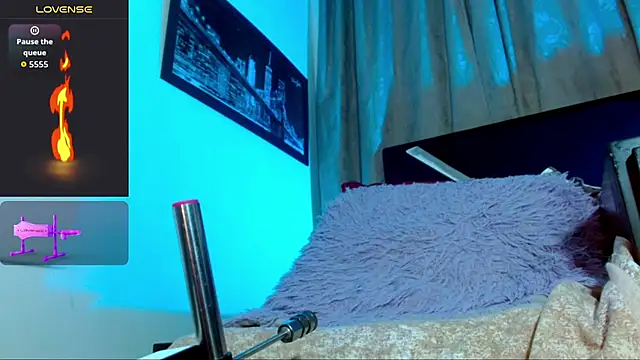 Sebastian Smith   online show from April 8, 11:33 am