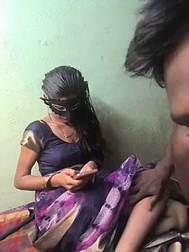 Snapshot of Laxmidevi000 chatting on June 4, 4:11 pm Laxmidevi000 online show from June 4, 4:11 pm