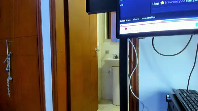 Bad queen22 online show from December 5, 4:11 am