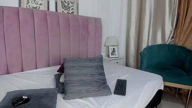 Bad queen22 online show from January 13, 6:17 am