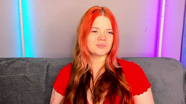 KellyFiery online show from May 3, 1:11 am