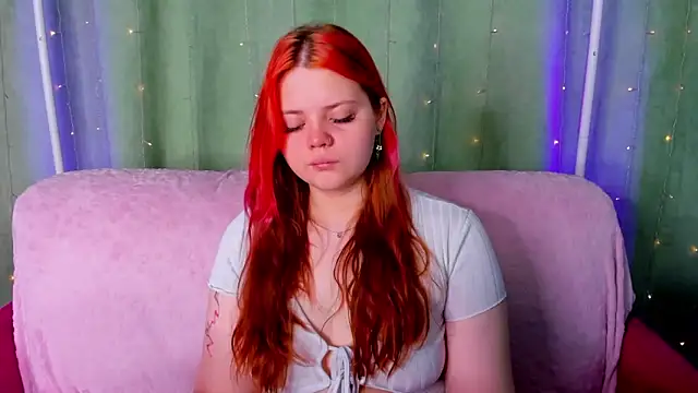 KellyFiery online show from May 24, 1:16 am