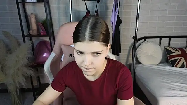 Sierra Maddison online show from November 28, 9:31 am