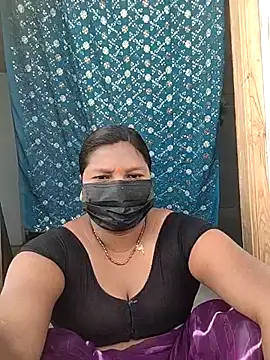 Snapshot of Desicouple1706 chatting on December 15, 5:02 am Desicouple1706 online show from December 15, 5:02 am