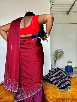 Desicouple1706 online show from April 7, 4:47 am