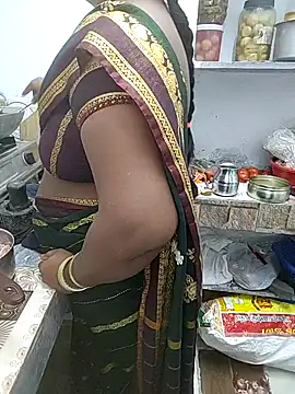 Desicouple1706 online show from December 18, 1:48 pm