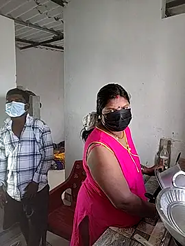 Desicouple1706 online show from January 12, 8:10 am