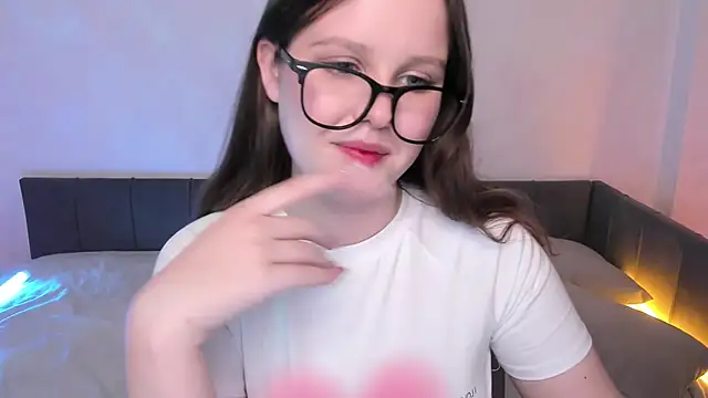 Lana Moon   online show from December 1, 9:43 am