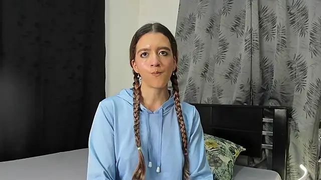 Violeta Gracee online show from March 29, 2:24 am