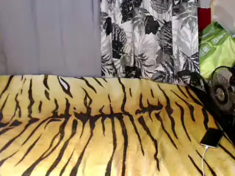 lovelyxmorena online show from January 17, 2:20 pm