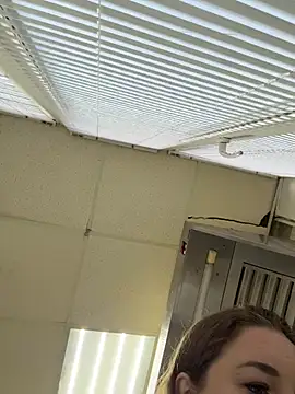 VaryaRose online show from December 1, 2:34 am