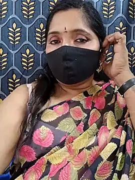 Snapshot of Soni-queen chatting on November 21, 4:39 pm Soni-queen online show from November 21, 4:39 pm