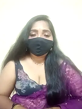 Snapshot of Soni-queen chatting on December 1, 5:30 am Soni-queen online show from December 1, 5:30 am