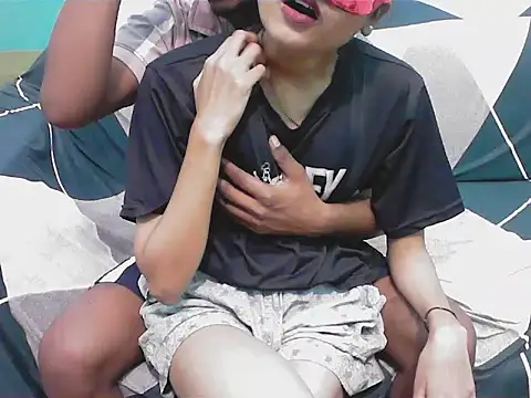 Snapshot of hello_baby01 chatting on February 26, 5:35 pm hello baby01 online show from February 26, 5:35 pm