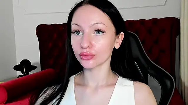 NaomiBlakes online show from December 3, 7:19 am