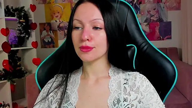 NaomiBlakes online show from December 19, 5:21 am