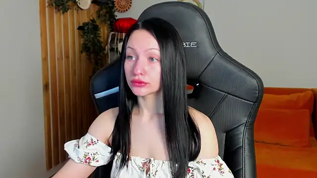 NaomiBlakes online show from February 20, 5:37 am