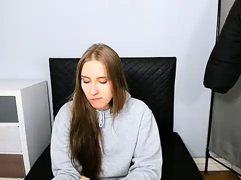 VanessaAmore online show from March 1, 8:42 pm