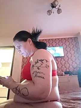 stropinela23 online show from February 8, 3:10 pm