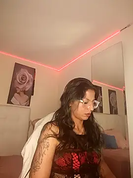 SamathaMay online show from April 13, 1:37 pm