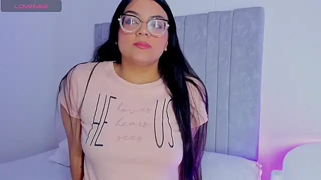 ScarlettWhitmore online show from November 26, 4:23 am