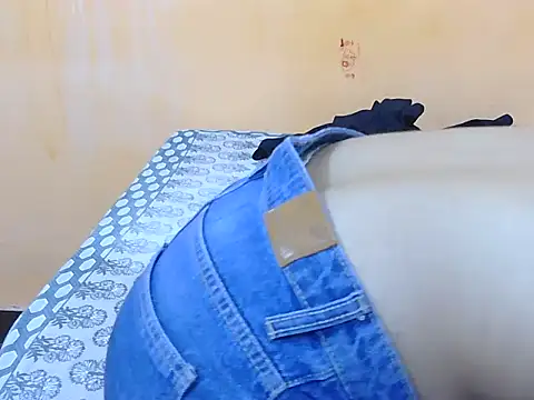 Honey Baby1 online show from March 31, 5:53 am