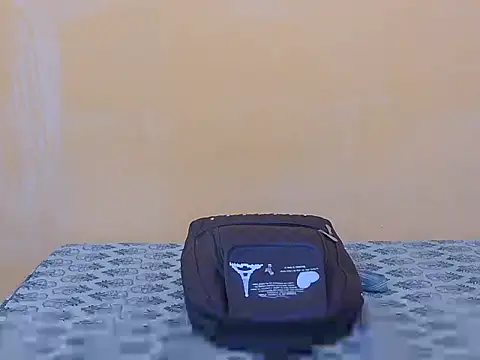 Honey Baby1 online show from December 21, 6:04 am