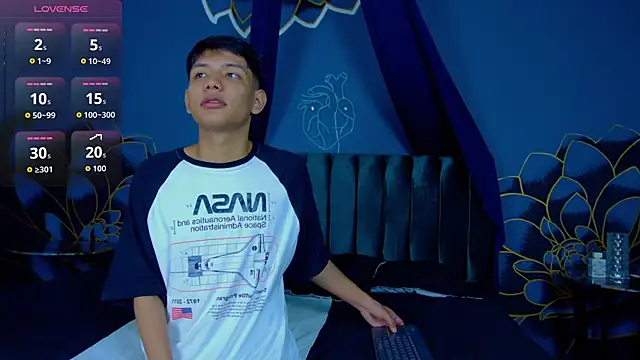 Liam Sinclair online show from December 1, 12:17 pm