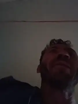 RobertoLuiz84 online show from May 16, 9:03 pm