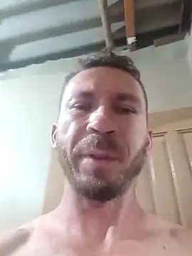 RobertoLuiz84 online show from February 22, 12:57 am