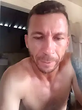 RobertoLuiz84 online show from February 14, 8:20 pm