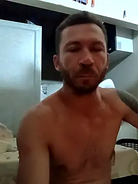 RobertoLuiz84 online show from March 4, 5:04 am