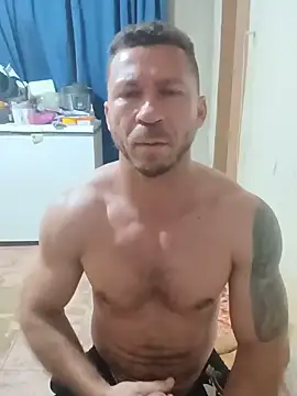 Snapshot of RobertoLuiz84 chatting on July 20, 4:53 am RobertoLuiz84 online show from July 20, 4:53 am