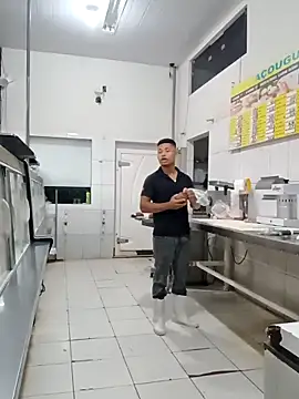 RobertoLuiz84 online show from March 13, 1:05 pm