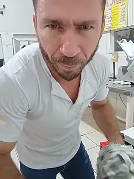RobertoLuiz84 online show from May 6, 5:06 pm