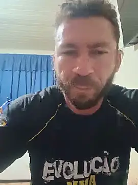 RobertoLuiz84 online show from May 13, 4:41 am