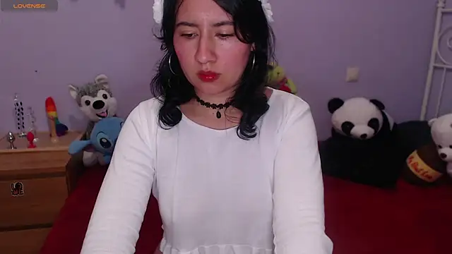 Snapshot of Megan_hotwife_ chatting on January 15, 9:23 am Megan hotwife online show from January 15, 9:23 am