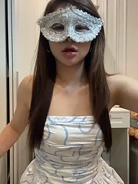 Queen-of-Love online show from April 8, 12:39 pm