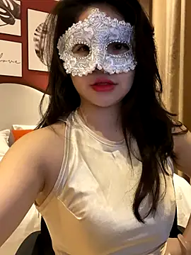 Queen-of-Love online show from December 4, 8:02 am