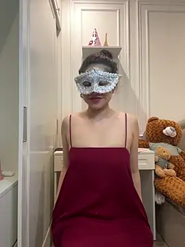 Queen-of-Love online show from April 5, 1:07 pm