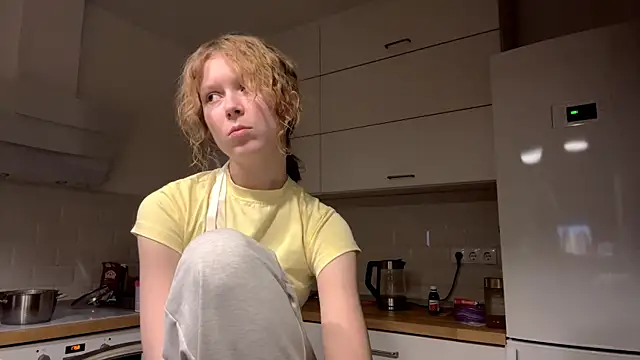 ElfriedaZwack online show from December 13, 8:04 pm