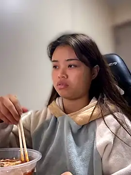 Toffee-00 online show from March 22, 8:38 am